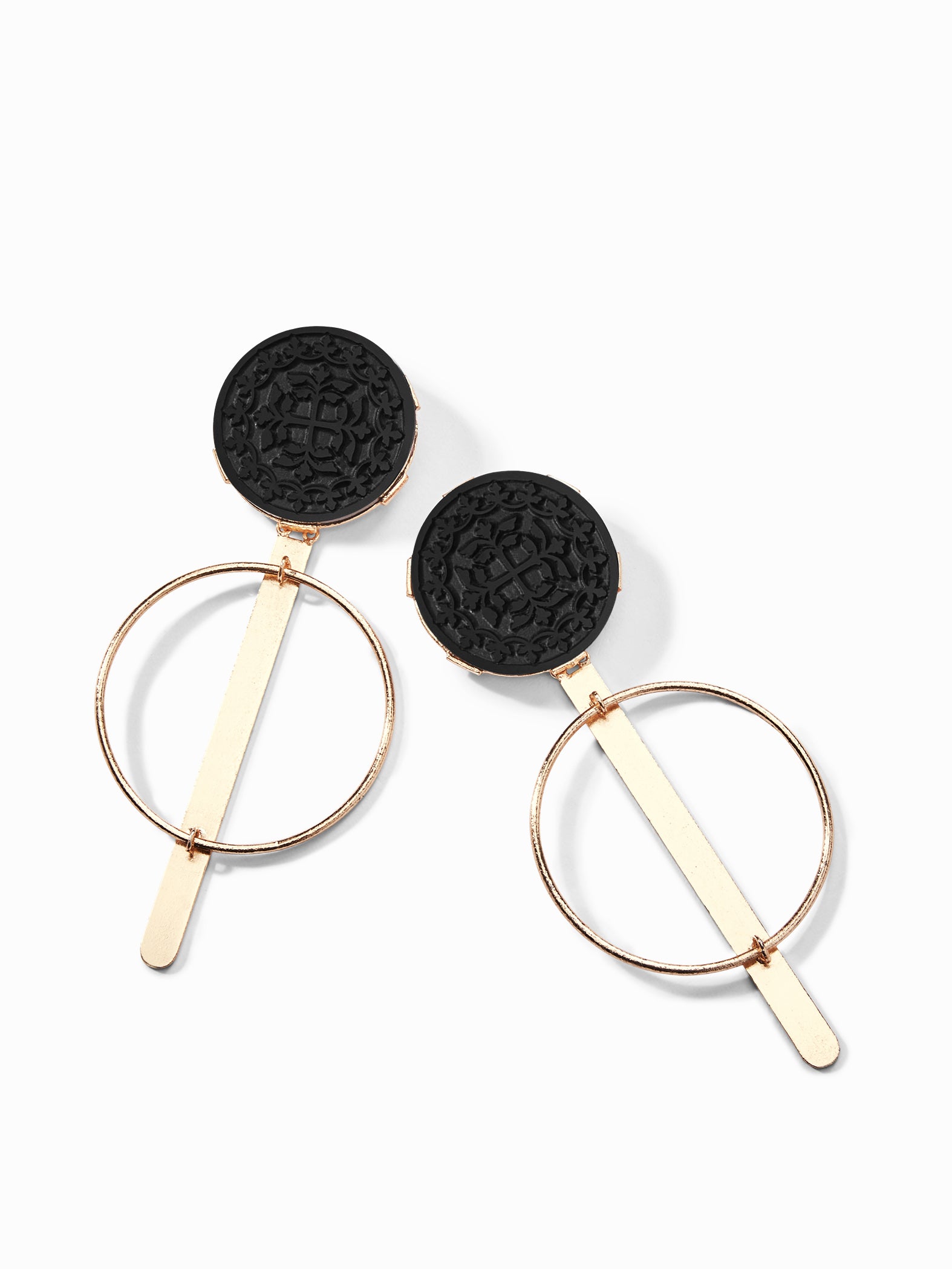Gold Onyx Round Earrings