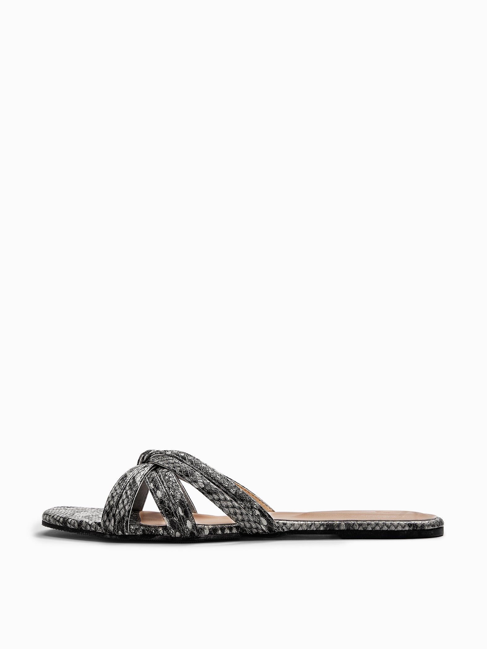 Monochrome Knotted Textured Flats