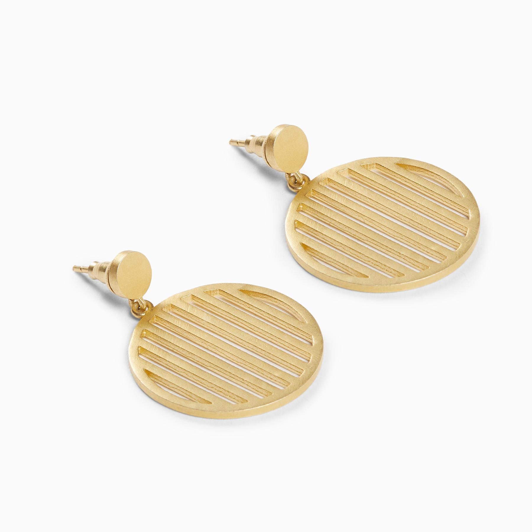 Gold Matte Bar Circle Earrings